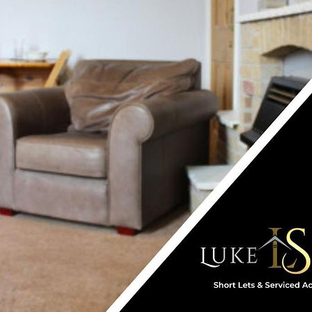 Luke Stays - Tamworth Road Newcastle upon Tyne Luaran gambar